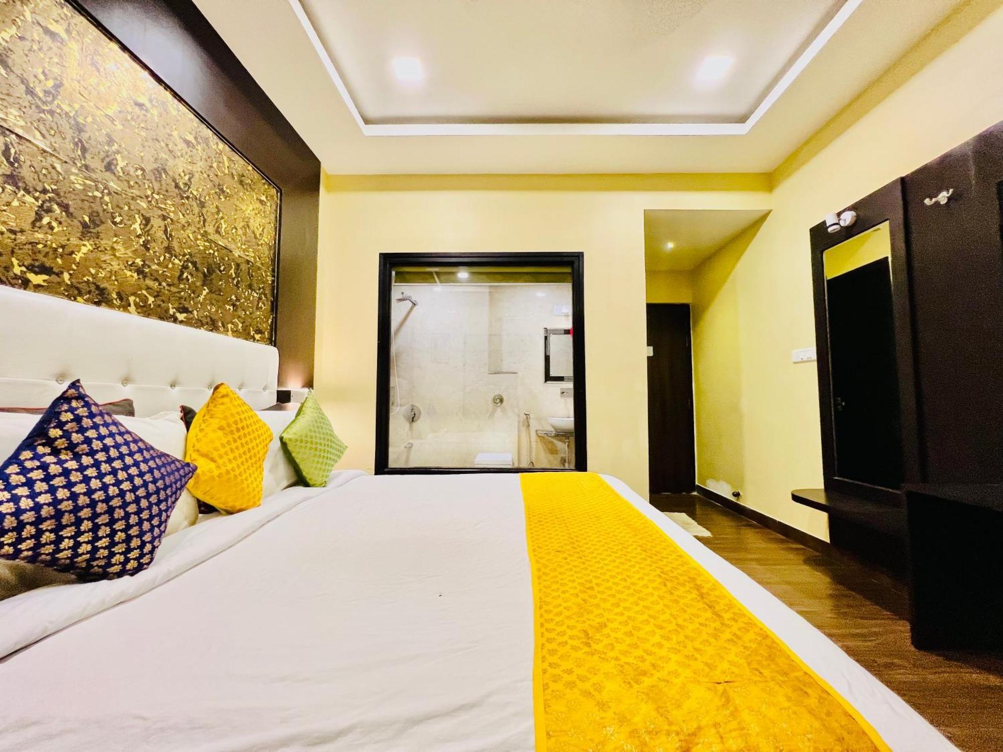Hotel Grand Bhagwat, อุเดเปอร์ ภายนอก รูปภาพ